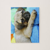 Mops auf Kissen Puzzle (Vertikal)