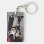 Mops aus der Kontrolle Schlüsselanhänger (Rückseite)