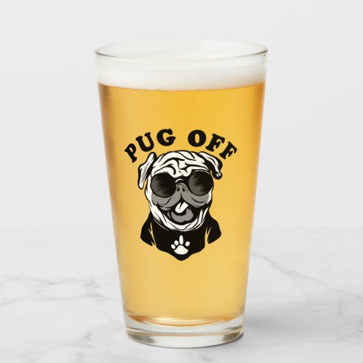 Mops aus | Funny Pub Spaß für Mops Liebhaber Glas (Vorne (Gefüllt))