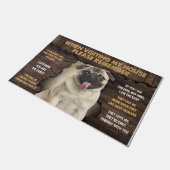 Mops beim Besuch meines Hauses bitte beachten Fußmatte (Schrägansicht)