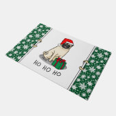 Mops der Weihnachtszeit (helle Weihnachtsmannmütze Fußmatte (Schrägansicht)