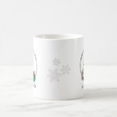 Mops der Weihnachtszeit (helle Weihnachtsmannmütze Kaffeetasse (Mittel)