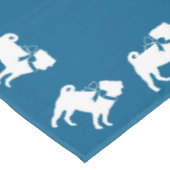 Mops Dog Baby Shower Blue mit Bow Tischdecke (Schrägansicht)
