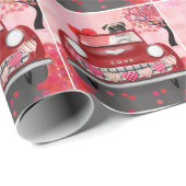 Mops Dog Car mit Herzvalentiner Geschenkpapier (Rolleneckpunkt)