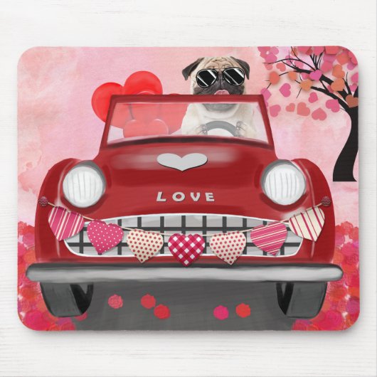 Mops Dog Car mit Herzvalentiner Mousepad (Vorne)