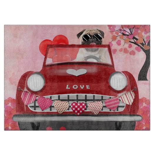 Mops Dog Car mit Herzvalentiner Schneidebrett (Vorderseite)