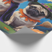 Mops Dog Pumpkin Halloween Funny Geschenkpapier (Ecke)