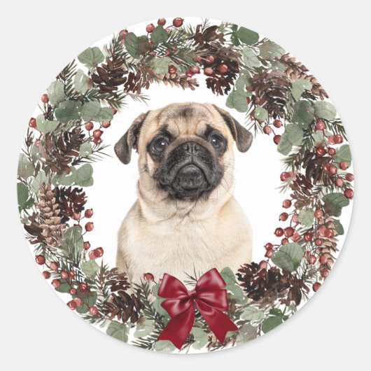 Mops Dog Red Bow Pinecone Kranz Weihnachten Runder Aufkleber (Vorderseite)