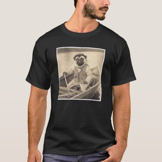 Mops Fischerei auf einem Schiff Niedlich T-Shirt (Vorderseite)