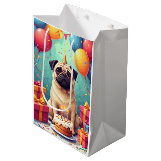 Mops-Geburtstagsfeier Mittlere Geschenktüte (Vorderseite Schrägansicht)