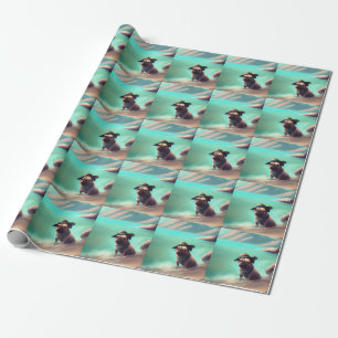 Mops genießt es am Strand Kunst zu malen Geschenkpapier