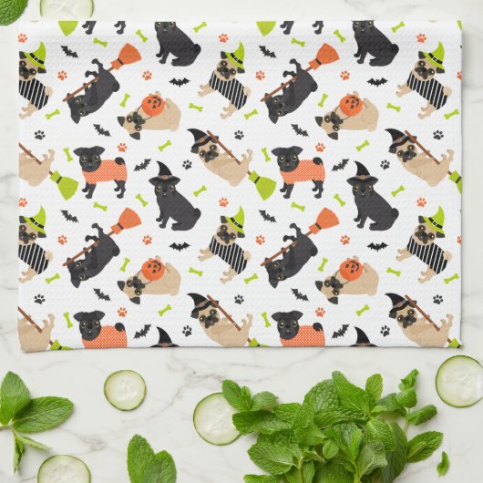 Mops Halloween Geschirrtuch (Gefaltet)