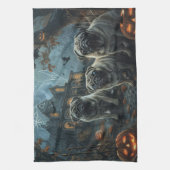 Mops Halloween Night Doggy Delight Geschirrtuch (Vertikal)