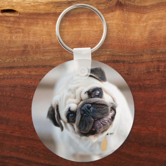 Mops Head Tilt Schlüsselanhänger (Vorderseite)