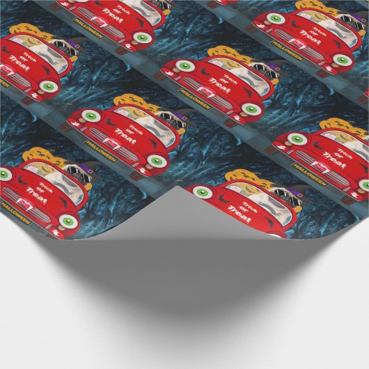 Mops Hund Autofahren Auto Beängstigend Halloween Geschenkpapier (Ecke)