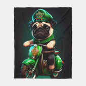 Mops Hund Fahrrad St. Patrick's Day Fleecedecke (Vorderseite)