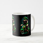 Mops Hund Fahrrad St. Patrick's Day Kaffeetasse (VorderseiteRechts)
