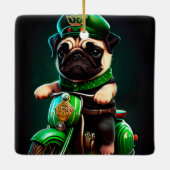 Mops Hund Fahrrad St. Patrick's Day Keramikornament (Rückseite)
