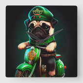 Mops Hund Fahrrad St. Patrick's Day Quadratische Wanduhr (Vorderseite)
