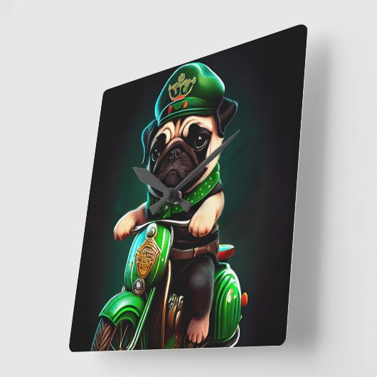 Mops Hund Fahrrad St. Patrick's Day Quadratische Wanduhr (Winkel)