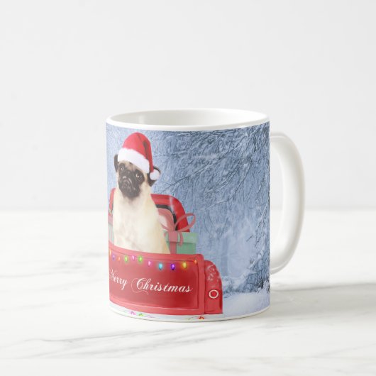 Mops Hund im Schnee sitzen im Weihnachtswagen Kaffeetasse (VorderseiteRechts)