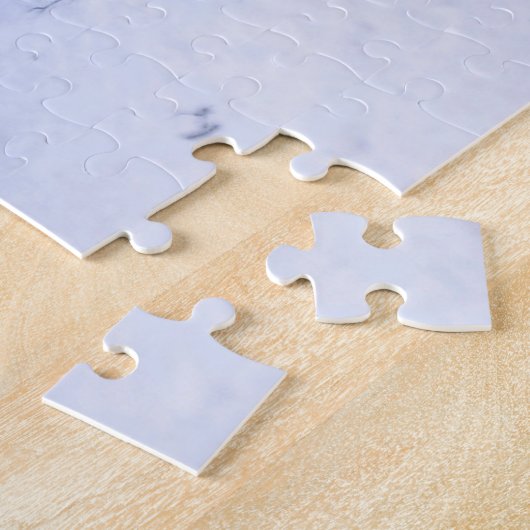 Mops Hund im Schnee sitzen im Weihnachtswagen Puzzle (Seite)