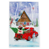 Mops Hund in der Weihnachtslieferung LKW Schnee Mittlere Geschenktüte (Vorderseite)