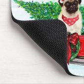 Mops Hund in der Weihnachtslieferung LKW Schnee Mousepad (Ecke)