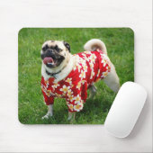 Mops-Hund in einem hawaiischen Shirt Mousepad (Mit Mouse)
