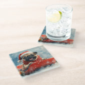 Mops Hund in Sledge Lass es Schnee Weihnachten Glasuntersetzer (Schrägansicht)