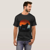 Mops Hund mit lustig T-Shirt (Vorne ganz)