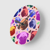 Mops-Hund Retro PopArt-Stil Runde Wanduhr (Winkel)