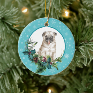 Mops Hund Snowflake Blue Frame Holiday Bouquet Keramik Ornament