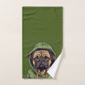 Mops Hund trägt grüne Hoodie Badhandtuch Set (Handtuch)