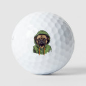 Mops Hund trägt grüne Hoodie Golfball (Vorderseite)