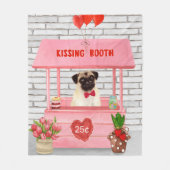 Mops Hund Valentinstag Kissing-Stand Fleecedecke (Vorderseite)