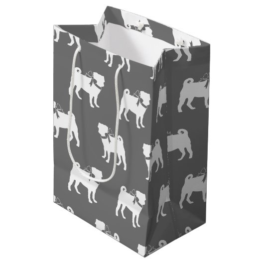 Mops Hund Welpe Medium Geschenktasche Mittlere Geschenktüte (Vorderseite Schrägansicht)