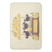 Mops Hunde Lemonade Stand Badematte (Vorderseite Vertikal)