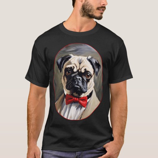 Mops-Hundeporträt in Mantel und Krawatte T-Shirt (Vorderseite)