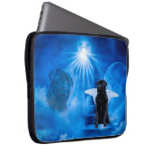 Mops im Himmel als Engel-Beileid Laptopschutzhülle (Vorne Rechts)