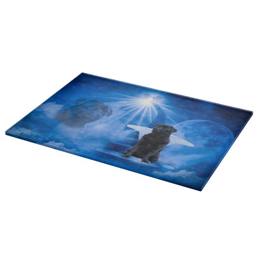 Mops im Himmel als Engel-Beileid Schneidebrett (Ecke)