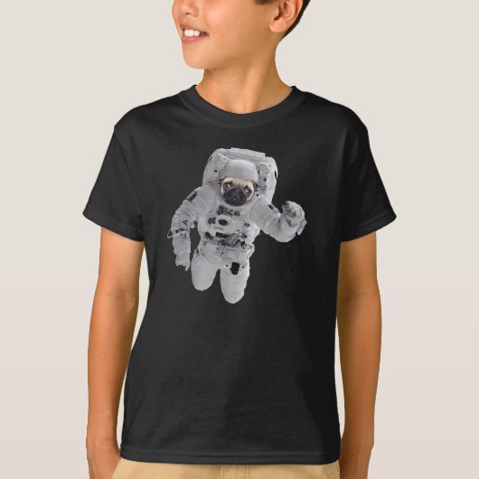 Mops im Raum T-Shirt (Vorderseite)