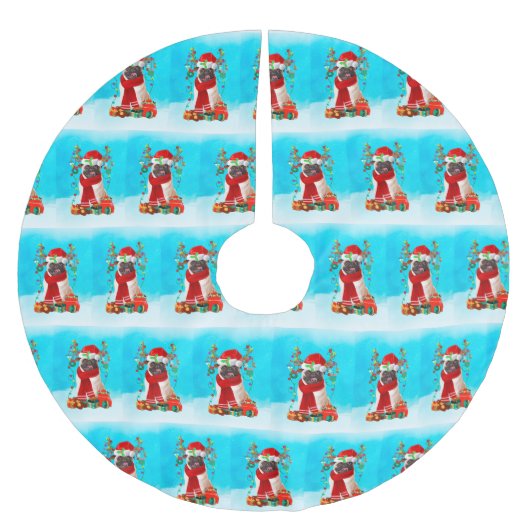 Mops im Schnee mit Weihnachtsgeschenken Polyester Weihnachtsbaumdecke (Vorderseite)