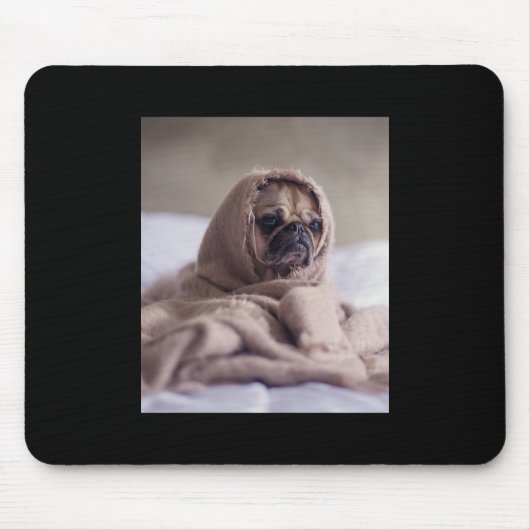 Mops in Blanket Niedlicher Mops Hund Lover Geschen Mousepad (Vorne)