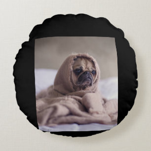 Mops in Blanket Niedlicher Mops Hund Lover Geschen Rundes Kissen