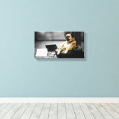 Mops in der Erholung Leinwanddruck (Insitu (Holzboden))