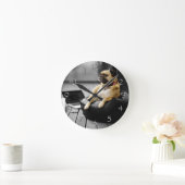 Mops in der Erholung Runde Wanduhr (Zuhause)