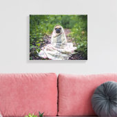 Mops in einer Blankette Leinwanddruck (Insitu (Wohnzimmer))