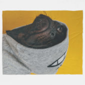 MOPS in HOODIE Fleecedecke (Vorderseite (Horizontal))