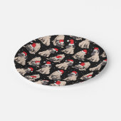 Mops in Weihnachtsmannmützen Weihnachtsmuster Pappteller (Schrägansicht)